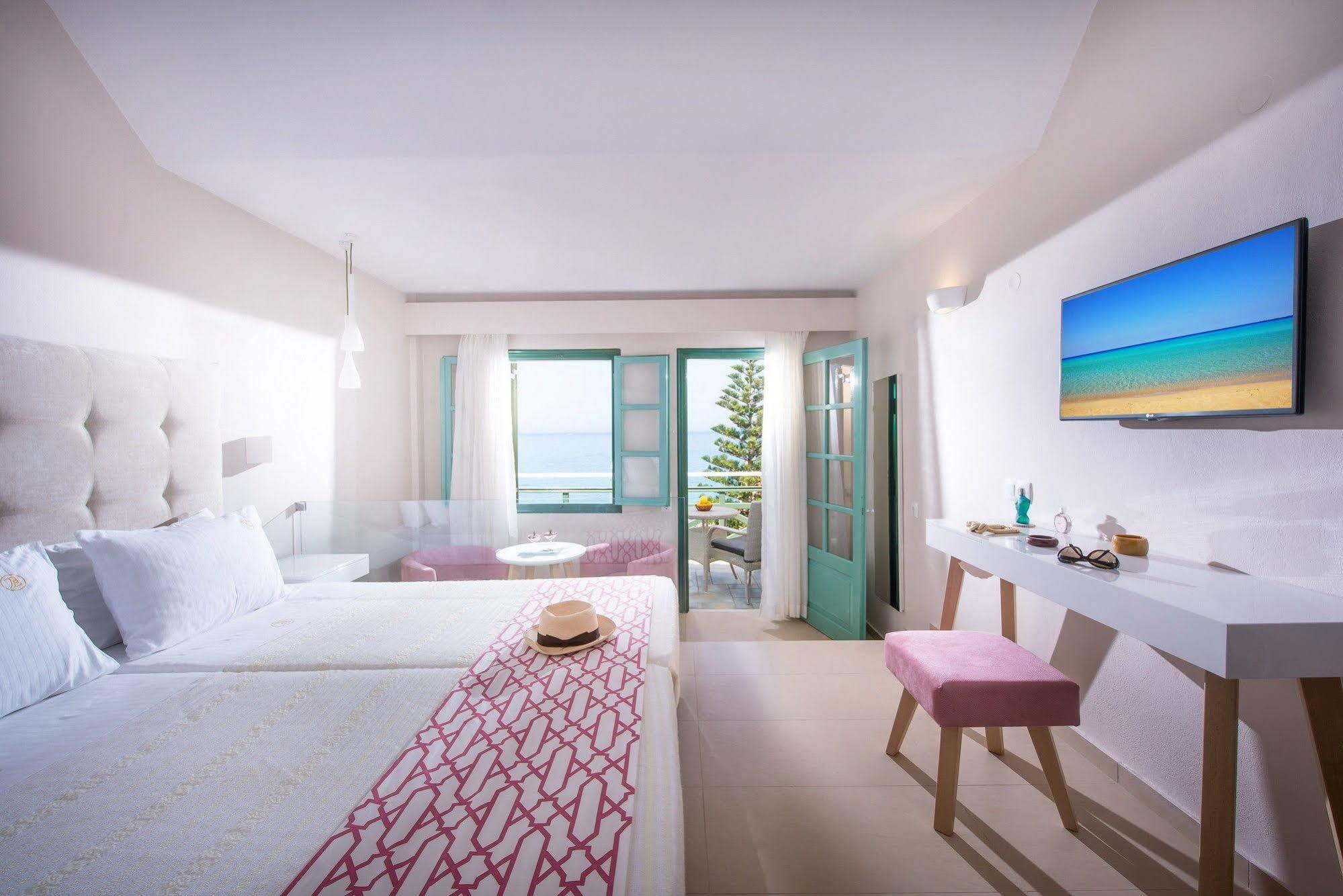 Petra Aparthotel 3*